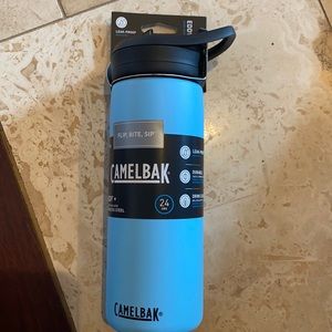Beautiful blue camelbak water bottle!